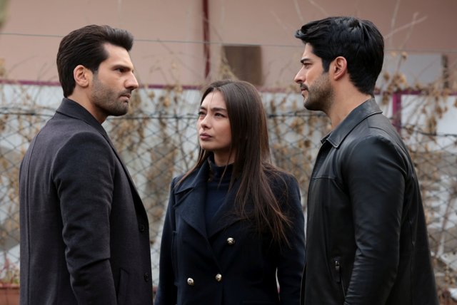 kara-sevda-50-bolum-1